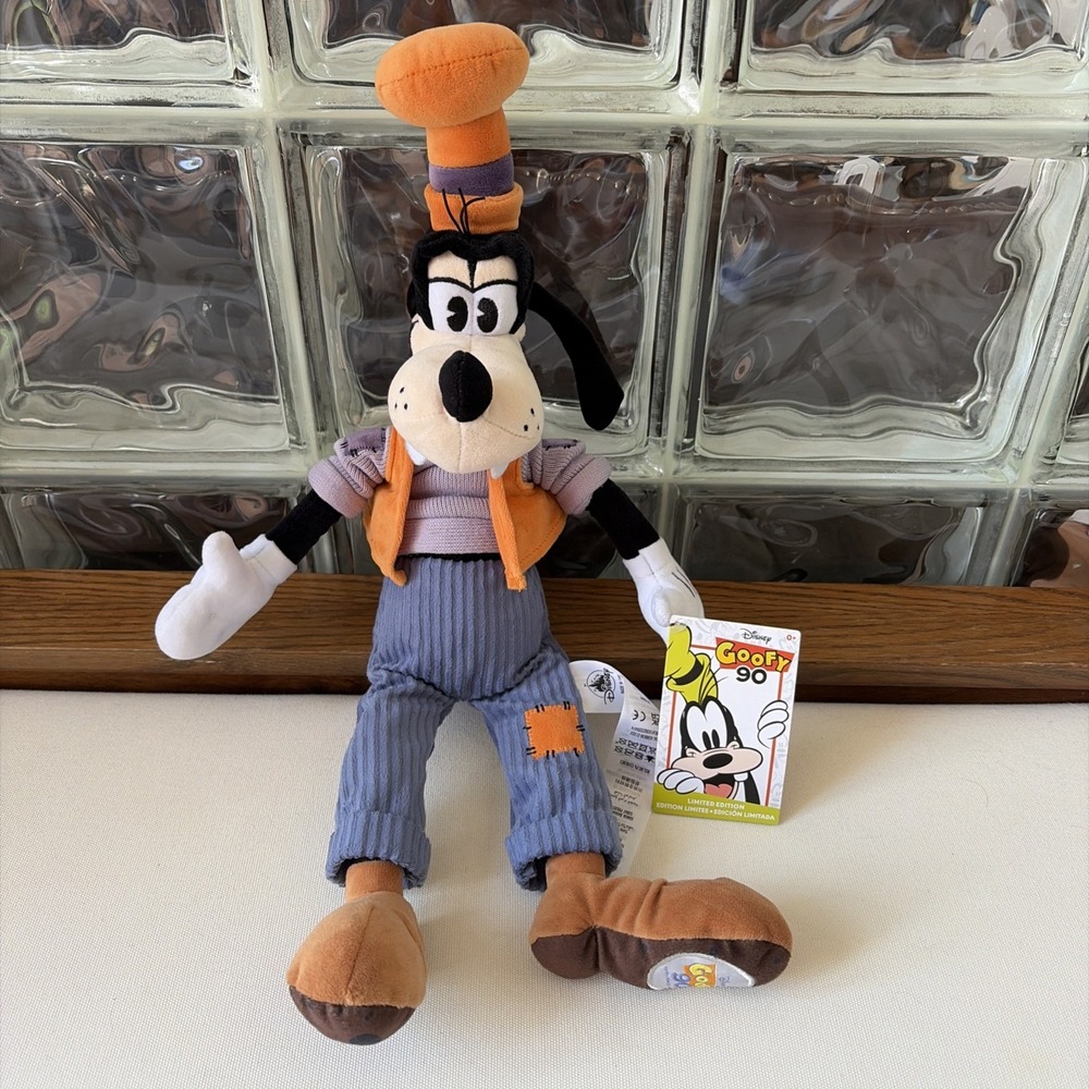 2022 Disney Parks 90th Anniversary Goofy Plush 18" Limited Edition NWT